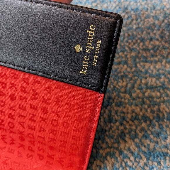 Kate Spade Passport cover - Picture 5 of 6